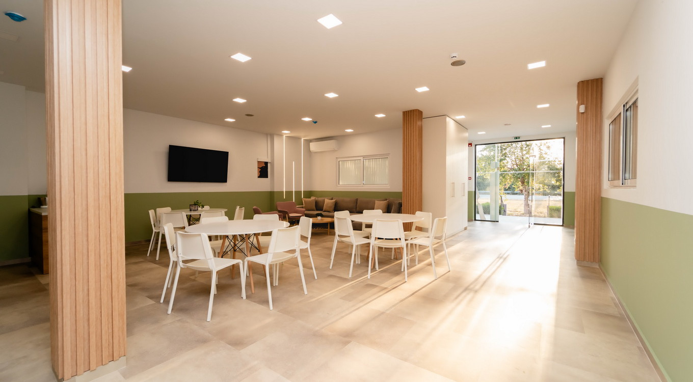 2η επιλογή: Λίγα λόγια για εμάς